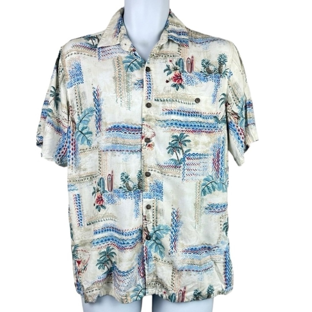 VTG Batik Bay Hawaiian Short Sleeve Buttondown Shirt Size Small 100% Rayon